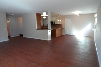 1320 W Walnut Ave in Orange, CA - Building Photo - Building Photo