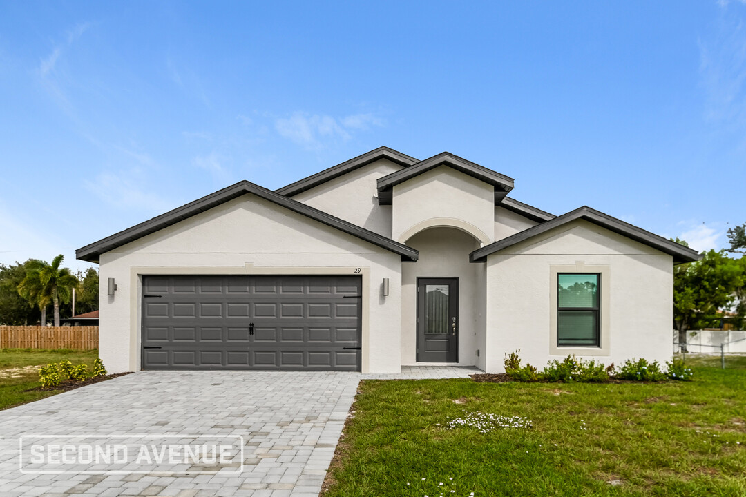 29 NE 11th Terrace in Cape Coral, FL - Building Photo