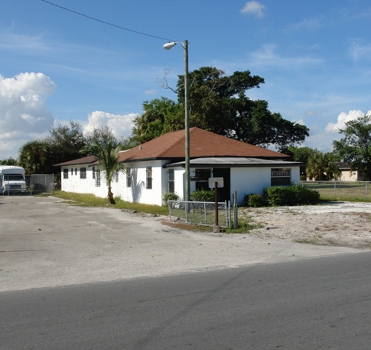 505 NW 8th Ave in Pompano Beach, FL - Building Photo