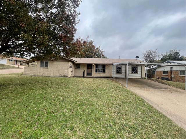 212 E Rentz St in Weatherford, TX - Building Photo - Building Photo