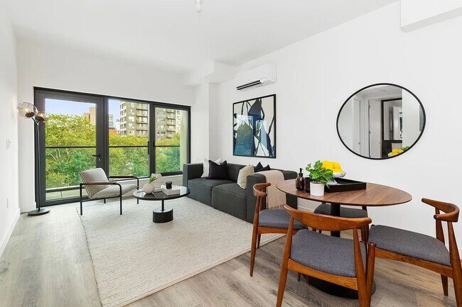 171 Chrystie St