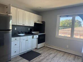 202 N Idaho Ave in North Massapequa, NY - Building Photo - Building Photo