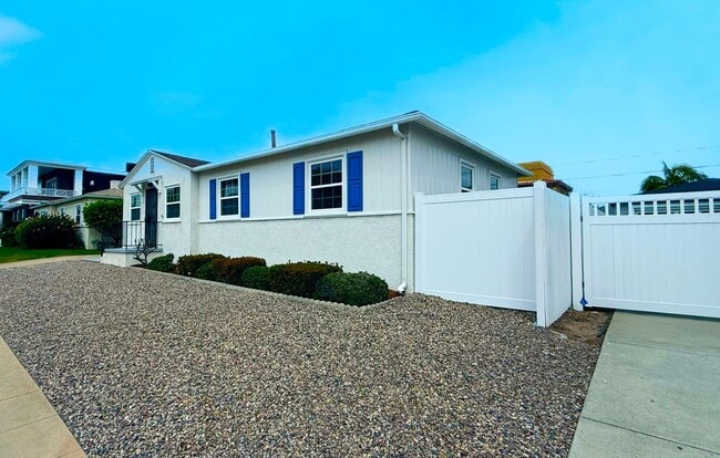 3645 Bayonne Dr in San Diego, CA - Building Photo - Building Photo