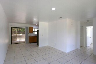 787 Lantern Tree Ln in Wellington, FL - Building Photo - Building Photo