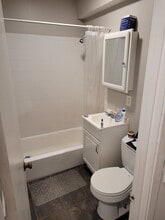 240 W Newton St in Boston, MA - Foto de edificio - Building Photo