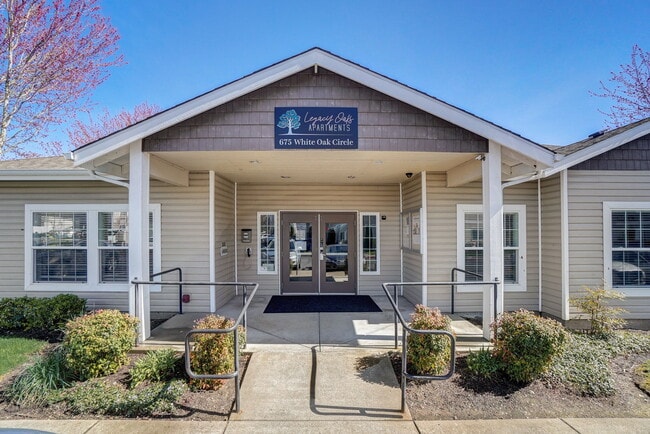 Legacy Oaks Apartments