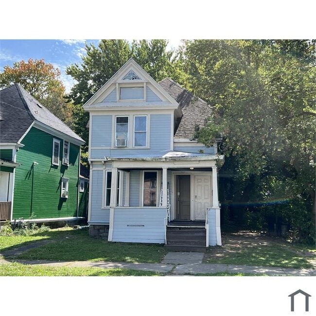 property at 525 Tallman St