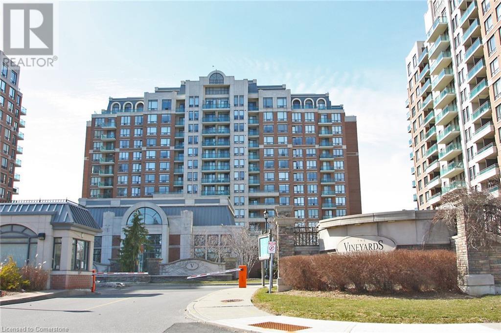 330 Red Maple Rd in Richmond Hill, ON - Building Photo