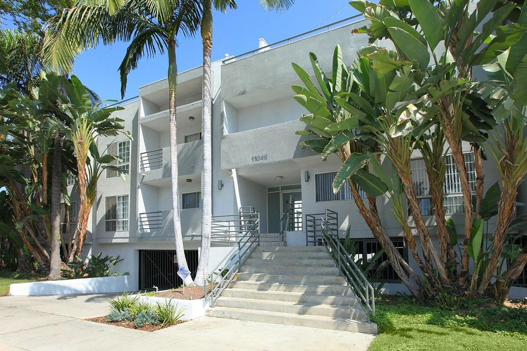 Camarillo Townhomes in Los Angeles, CA - Foto de edificio