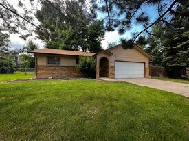 3 Bedroom 2 Bathroom Ranch Style Home! in Fort Collins, CO - Building Photo
