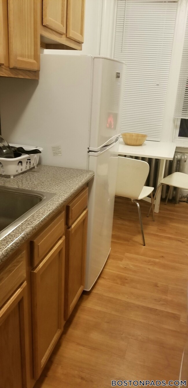 1171 Boylston St, Unit 36 in Boston, MA - Foto de edificio - Building Photo