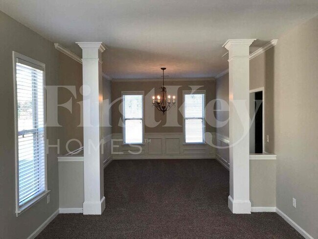 855 Stonehaven Rd SW in Atlanta, GA - Building Photo - Building Photo