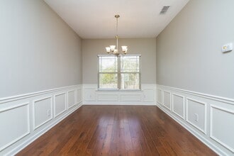 6465 Paddington Way in Nashville, TN - Foto de edificio - Building Photo