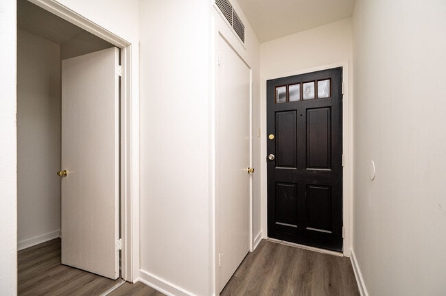 500 Walnut St, Unit 2E