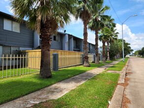 The Palms in Port Neches, TX - Foto de edificio - Building Photo