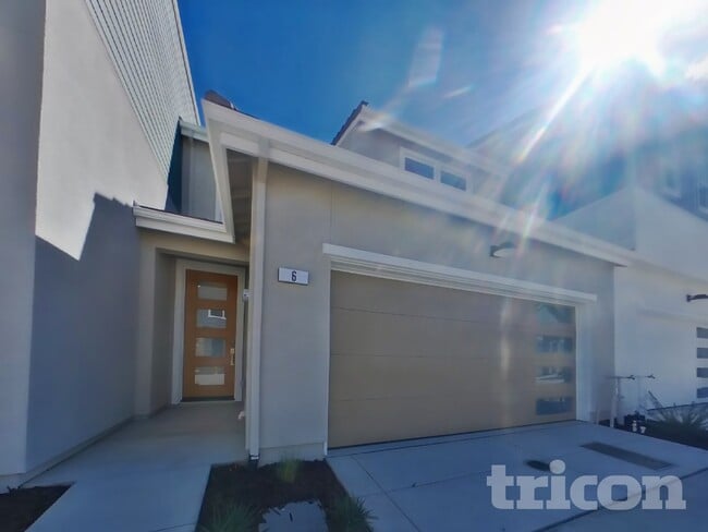 property at 6 Adella Pl