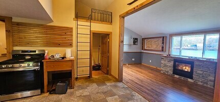 89 Jolicoeur Ave in Spencer, MA - Building Photo - Building Photo