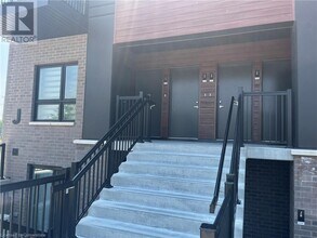 40 Palace St in Kitchener, ON - Building Photo - Building Photo