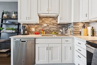 3600 N Lake Shore Dr, Unit 1 in Chicago, IL - Building Photo - Building Photo