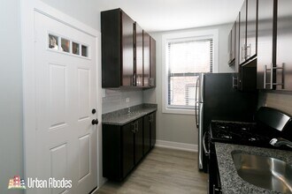 705 W Brompton Ave, Unit A06C in Chicago, IL - Building Photo - Building Photo