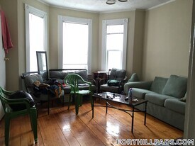 160 Centre St, Unit 3 in Boston, MA - Building Photo