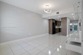 3378 W 80th St in Hialeah, FL - Building Photo - Building Photo