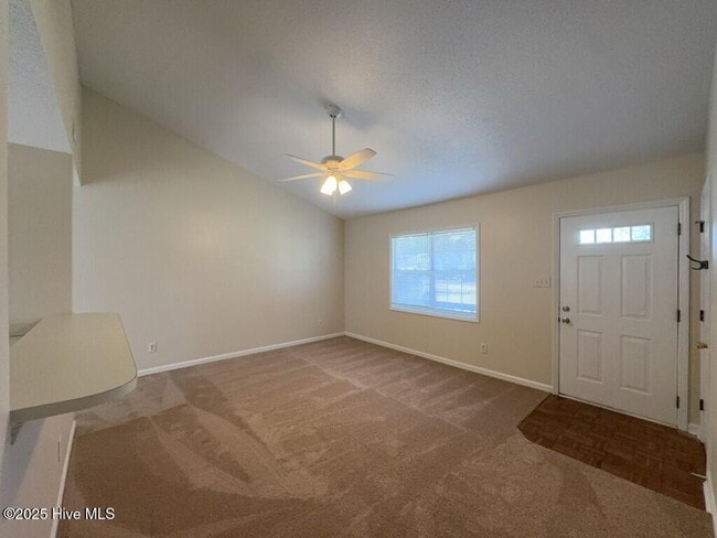 202 Dayrell Dr in Hubert, NC - Building Photo - Building Photo