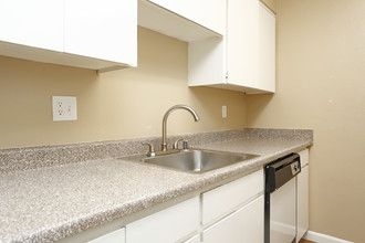 Magnolia Place Apartments in Carmichael, CA - Building Photo - Interior Photo