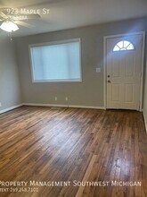 923 Maple St in Niles, MI - Building Photo - Building Photo