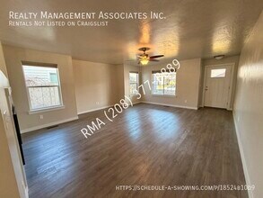 6059 N Silver Spruce Ave in Meridian, ID - Building Photo - Building Photo