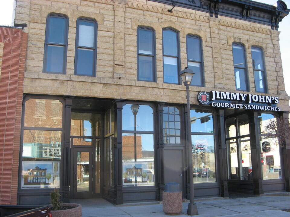 537 W 2nd St, Unit Suite 205 in Hastings, NE - Foto de edificio