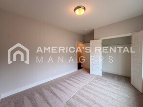 125 Townmoor Ln in Westover, AL - Building Photo - Building Photo