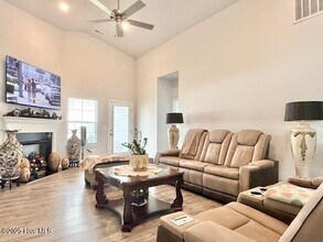 752 Greenwich Pl in Richlands, NC - Foto de edificio - Building Photo
