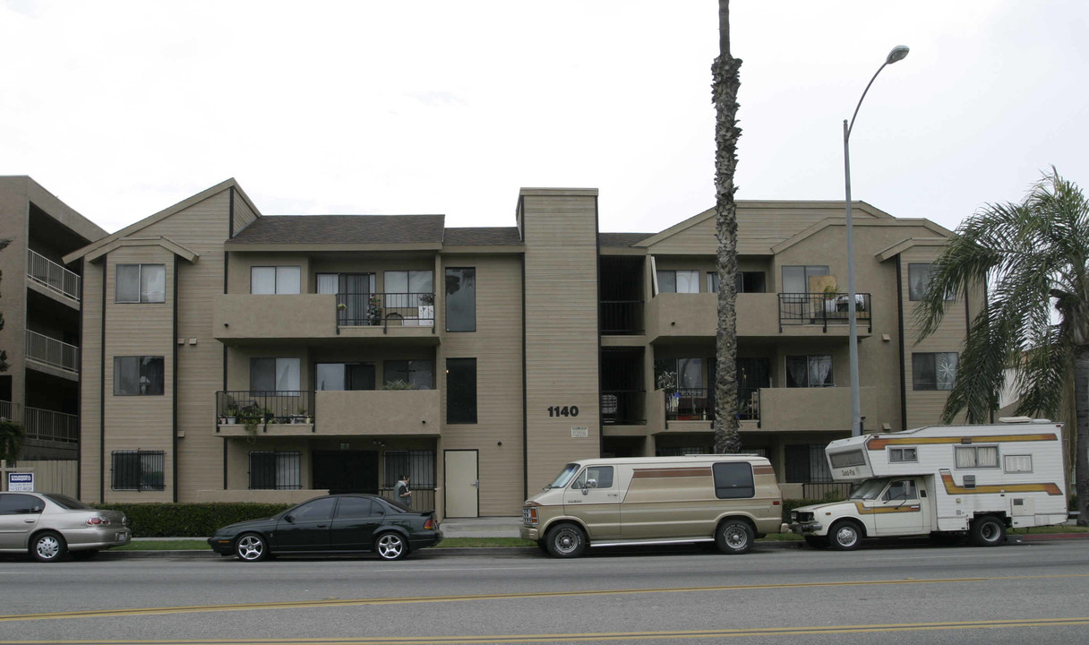 1132-1136 Pacific Ave in Long Beach, CA - Foto de edificio