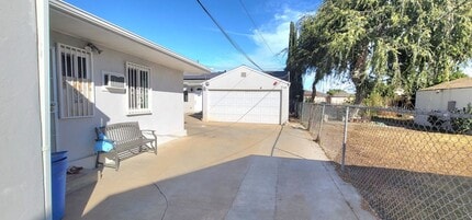 712 S 8th St in Alhambra, CA - Building Photo - Building Photo