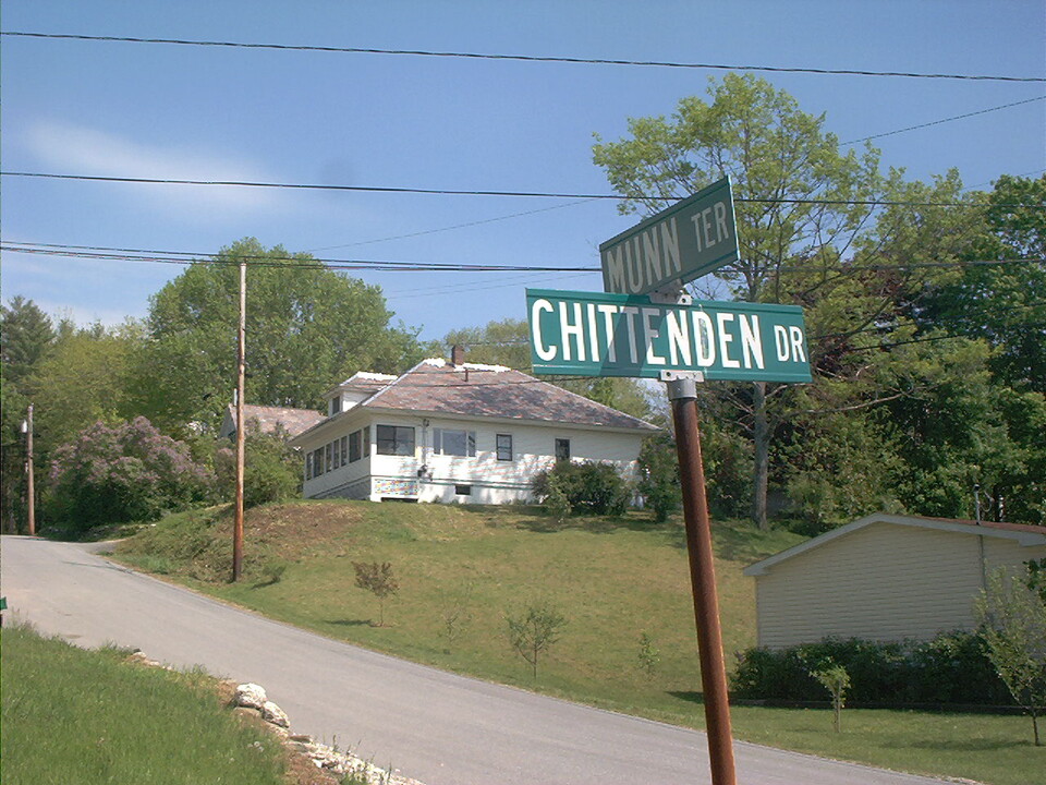 135 Munn Terrace in Arlington, VT - Building Photo