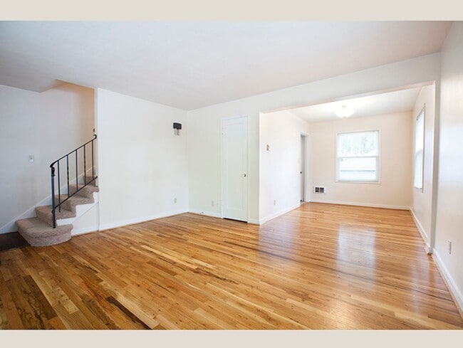 1758 SW Marlow Ave in Portland, OR - Building Photo - Building Photo