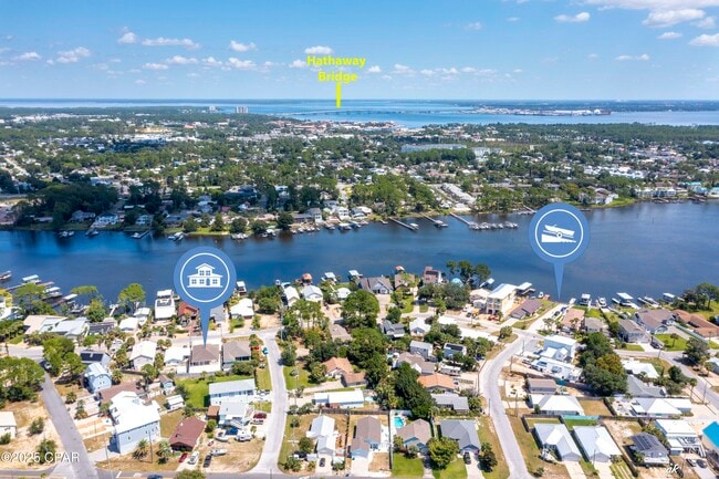 6813 S Lagoon Dr in Panama City Beach, FL - Building Photo - Building Photo