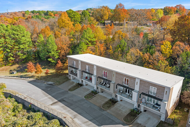 313 E Noble Ln in Fayetteville, AR - Building Photo - Building Photo