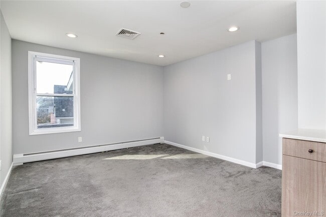 3 Benson Ave in West Nyack, NY - Foto de edificio - Building Photo