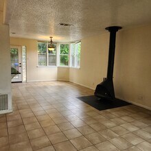 18171 Meandering Way in Flint, TX - Building Photo - Building Photo
