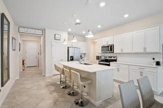 1806 SE Ocean Cove Way in Stuart, FL - Building Photo - Building Photo