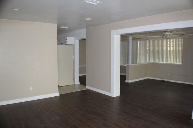 595 Brentwood Dr in Daytona Beach, FL - Building Photo - Building Photo