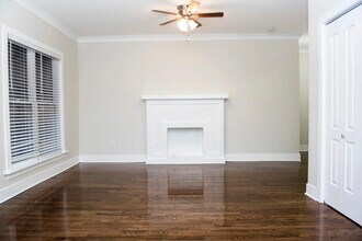 730 W Roscoe St, Unit 2S in Chicago, IL - Building Photo - Building Photo