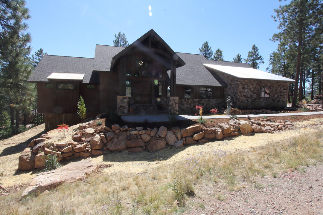 261 Monarch Crest Trl in Durango, CO - Building Photo