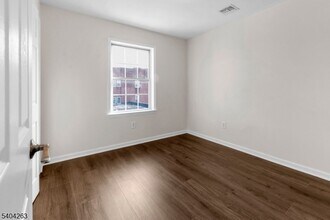 139 Inslee Pl, Unit 2 in Elizabeth, NJ - Building Photo - Building Photo