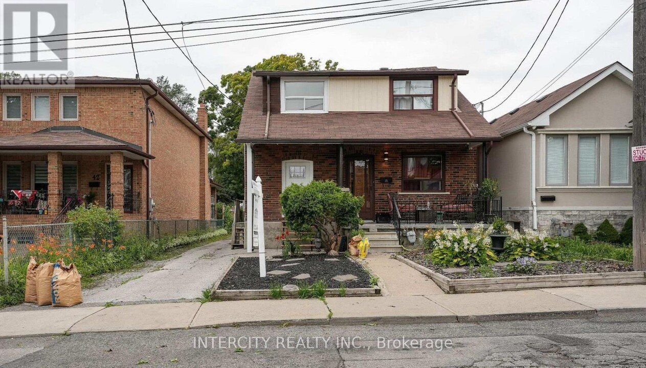 44 Branstone Rd in Toronto, ON - Building Photo