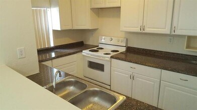 9101 NW 38th Dr in Coral Springs, FL - Building Photo - Building Photo