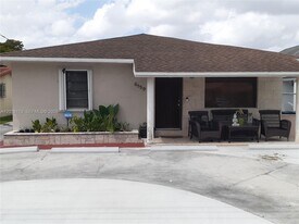6859 SW 21st St in Miami, FL - Building Photo