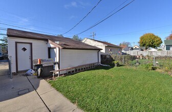 1518 Thurston Ave, Unit Lower in Racine, WI - Building Photo - Building Photo
